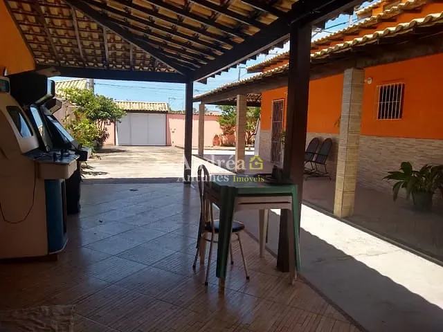 Casa com 360m² 3 quartos e 2 banheiros, à venda, no bairro Caminho de Búzios em Cabo Frio