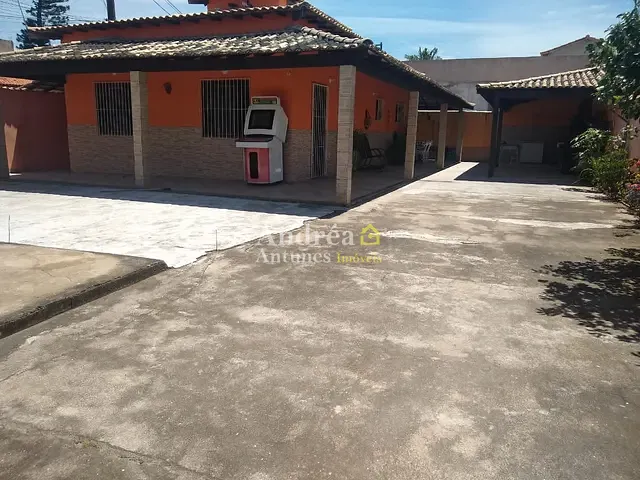 Casa com 360m² 3 quartos e 2 banheiros, à venda, no bairro Caminho de Búzios em Cabo Frio