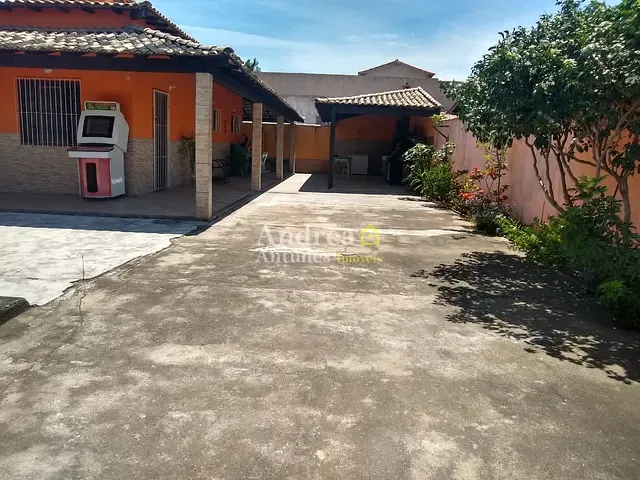 Casa com 360m² 3 quartos e 2 banheiros, à venda, no bairro Caminho de Búzios em Cabo Frio