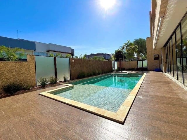 Casa 3 quartos e 3 banheiros, para alugar, no bairro Residencial Goiânia Golfe Clube em Goiânia