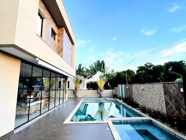 Casa 3 quartos e 3 banheiros, para alugar, no bairro Residencial Goiânia Golfe Clube em Goiânia