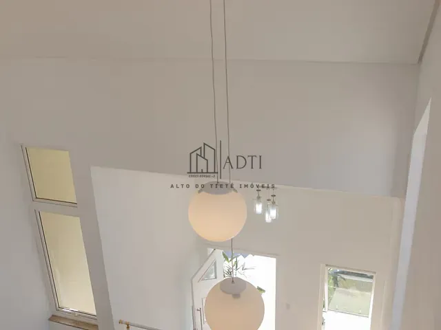 Casa com 632m² 4 quartos e 6 banheiros, à venda, no bairro Jardim Imperial em Arujá