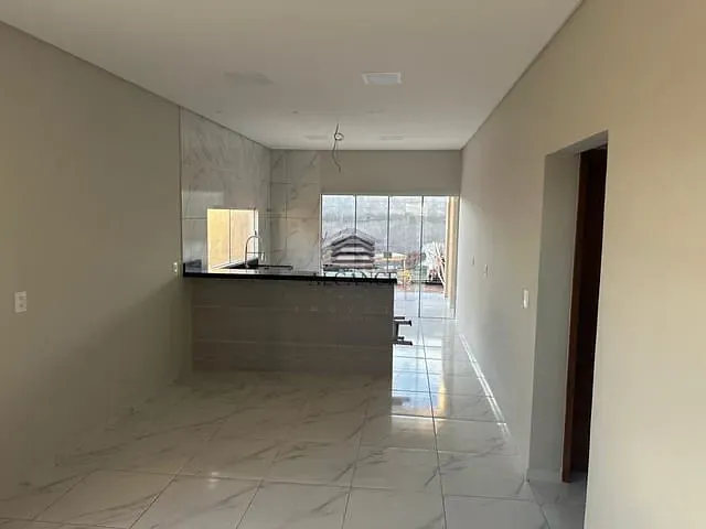 Casa com 266m² 3 quartos e 3 banheiros, à venda, no bairro Pedra Mole em Teresina