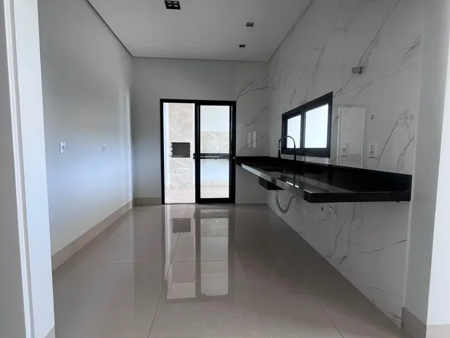 Casa com 226m² 3 quartos e 2 banheiros, à venda, no bairro Plano Diretor Sul em Palmas