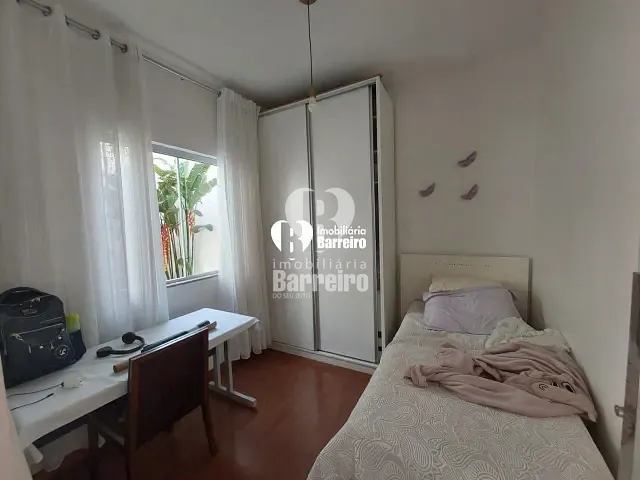 Casa com 360m² 3 quartos e 2 banheiros, à venda, no bairro Lindéia (Barreiro) em Belo Horizonte
