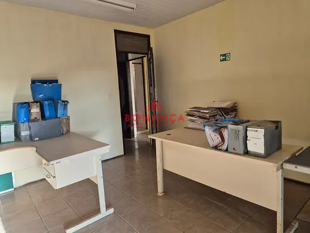 Casa para alugar, no bairro Centro em São Luís