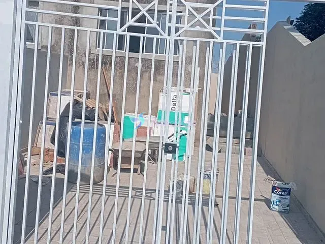 Casa com 125m² 2 quartos e 1 banheiro, à venda, no bairro Vila Santa Helena em Atibaia