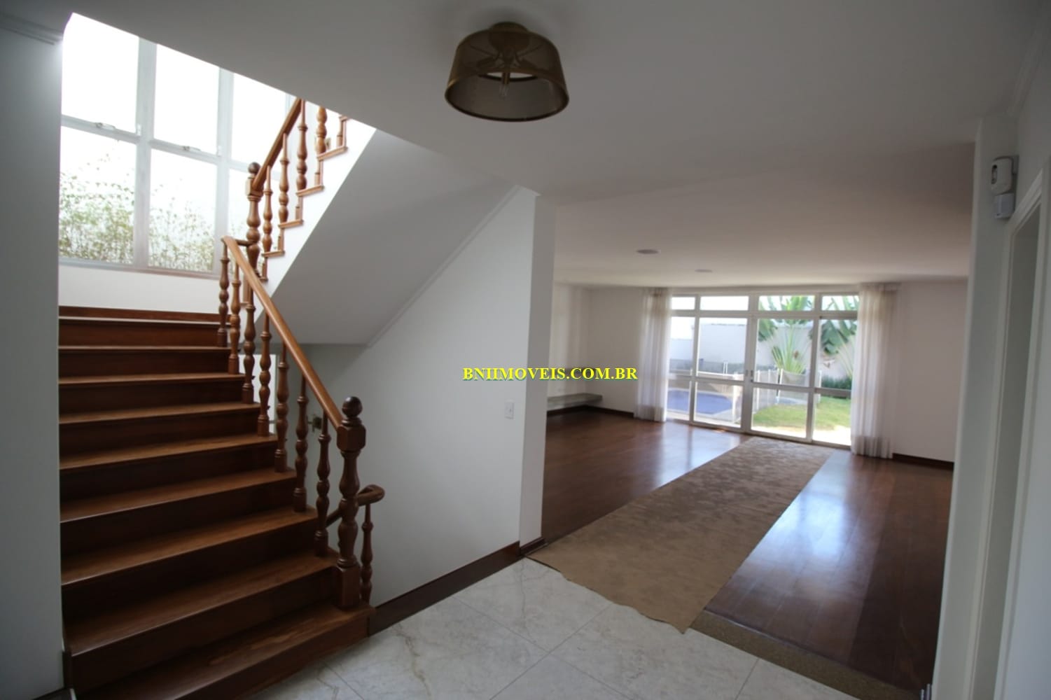 Casa à venda com 5 quartos, 600m² - Foto 3