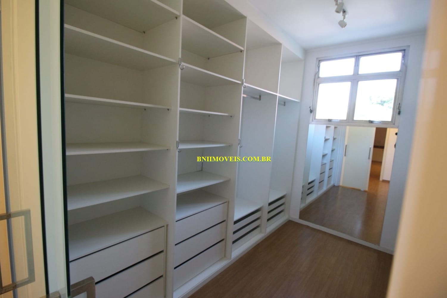 Casa à venda com 5 quartos, 600m² - Foto 10