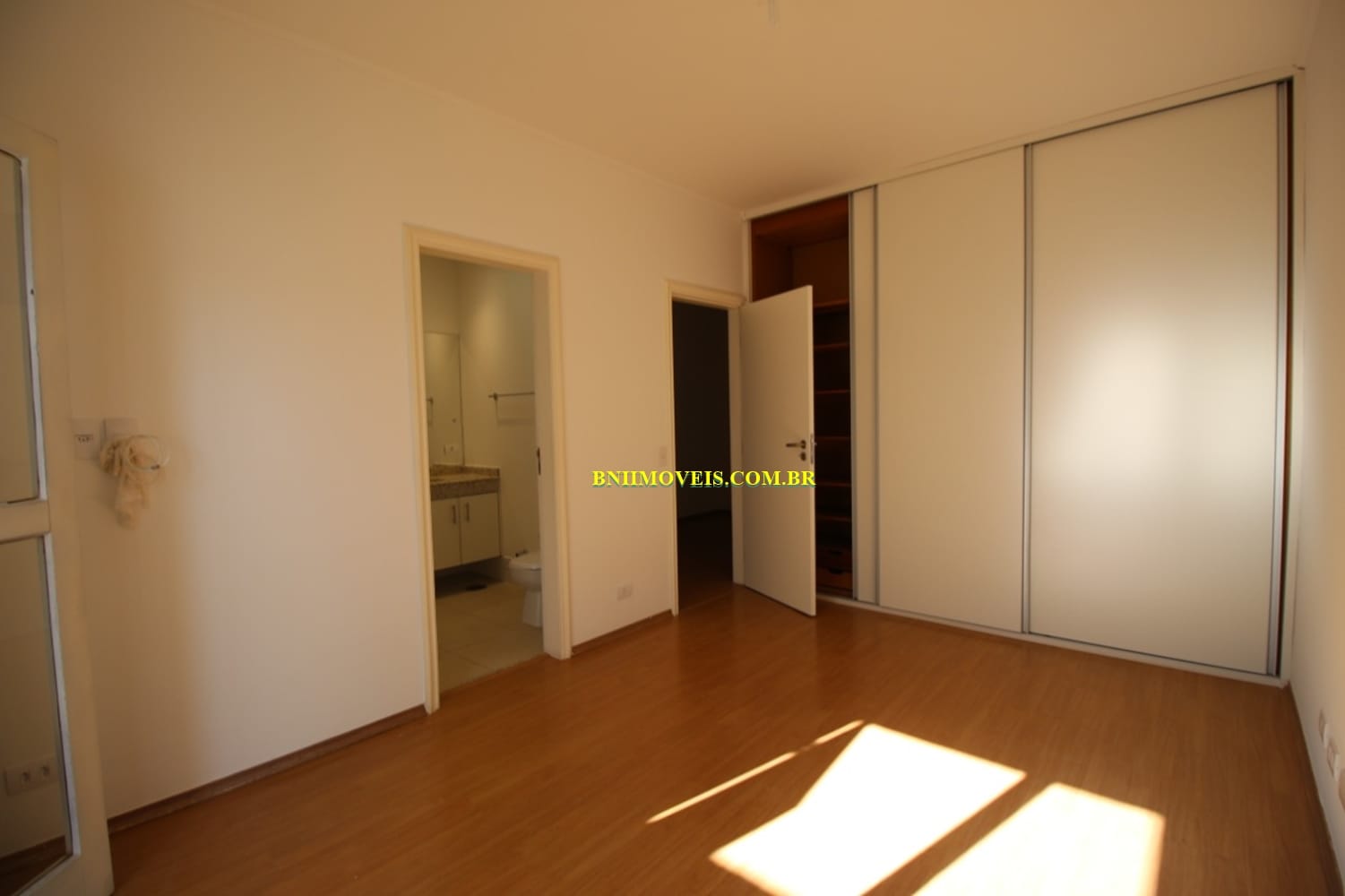 Casa à venda com 5 quartos, 600m² - Foto 9