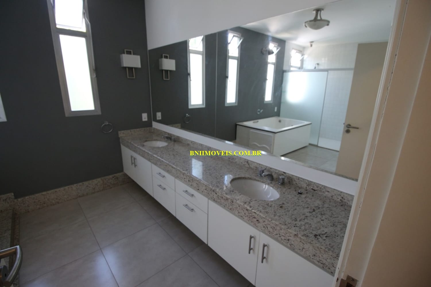 Casa à venda com 5 quartos, 600m² - Foto 11