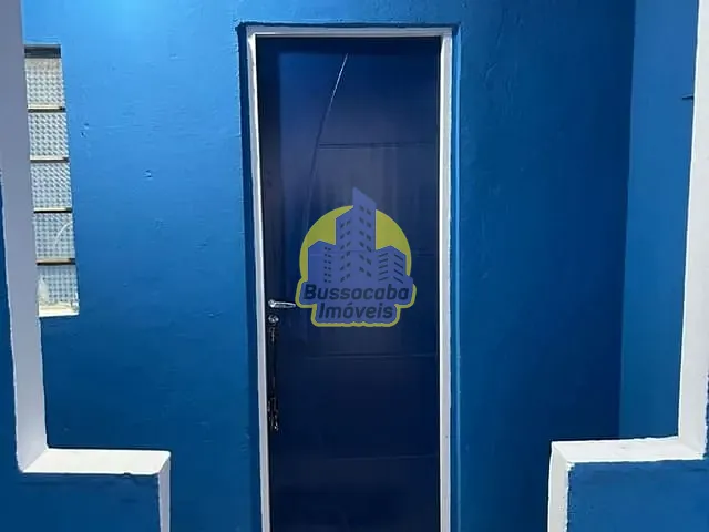 Casa com 80m² 2 quartos e 1 banheiro, para alugar, no bairro Bussocaba em Osasco