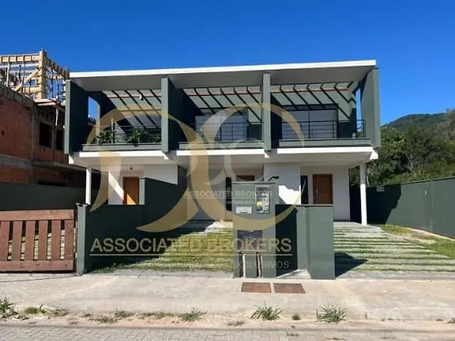 Casa com 155m² 3 quartos e 3 banheiros, à venda, no bairro Ribeirão da Ilha em Florianópolis