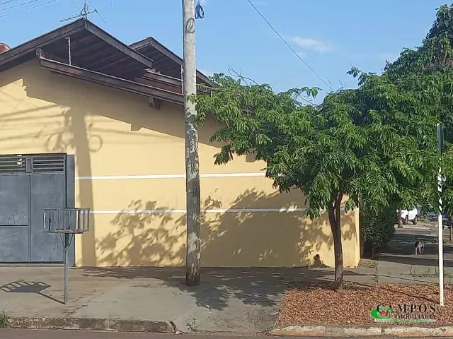 Casa 2 quartos e 1 banheiro, para alugar, no bairro Jardim Oiti em Três Lagoas
