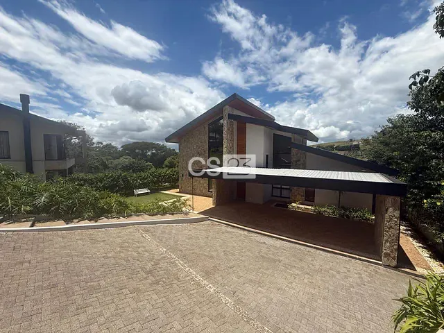 Casa com 1600m² 4 quartos e 6 banheiros, à venda, no bairro Loteamento Terras de Canaã em Cambé