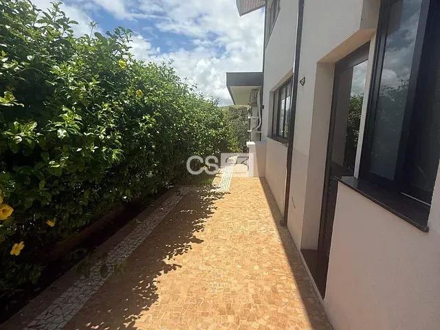 Casa com 1600m² 4 quartos e 6 banheiros, à venda, no bairro Loteamento Terras de Canaã em Cambé