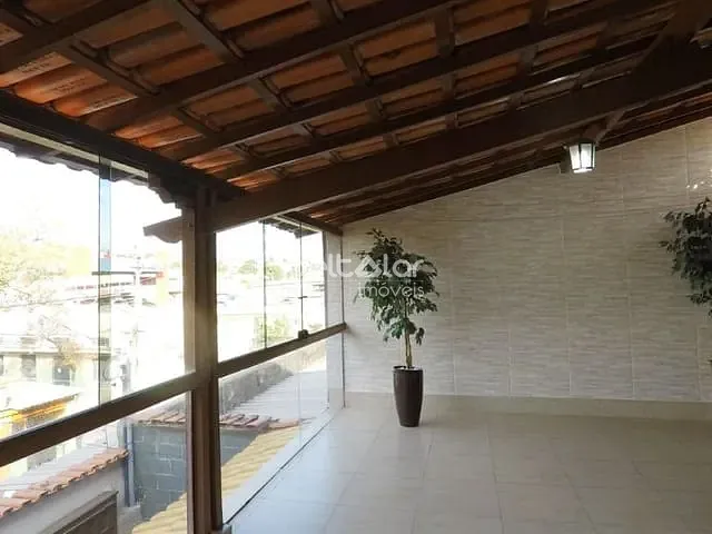 Casa com 120m² 3 quartos e 3 banheiros, à venda, no bairro Planalto em Belo Horizonte