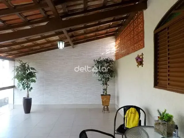 Casa com 120m² 3 quartos e 3 banheiros, à venda, no bairro Planalto em Belo Horizonte