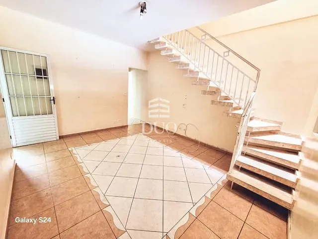 Casa com 125m² 5 quartos e 3 banheiros, à venda, no bairro Jardim Maria Helena em Barueri