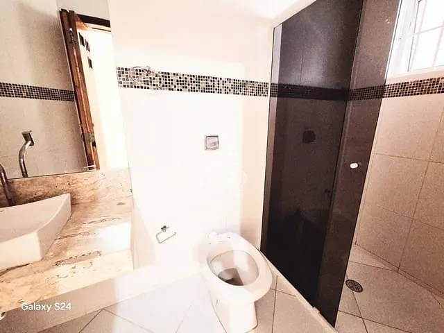 Casa com 125m² 5 quartos e 3 banheiros, à venda, no bairro Jardim Maria Helena em Barueri