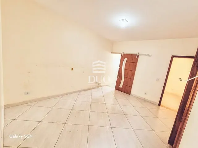 Casa com 125m² 5 quartos e 3 banheiros, à venda, no bairro Jardim Maria Helena em Barueri