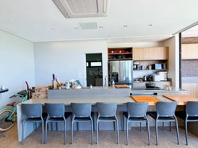 Casa com 2080m² 3 quartos e 5 banheiros, à venda, no bairro Águas da Serra em Hidrolândia