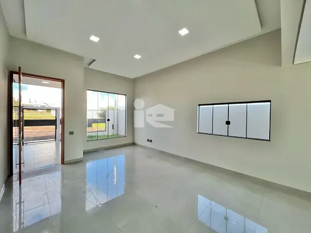 Casa com 300m² 3 quartos e 3 banheiros, à venda, no bairro Jardim Costa do Sol em Rolândia