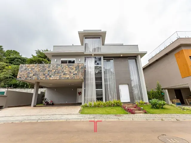 Casa com 310m² 5 quartos e 7 banheiros, à venda, no bairro Campo Comprido em Curitiba