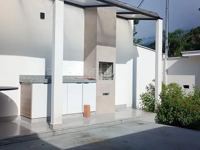 Casa com 180m² 2 quartos e 2 banheiros, à venda, no bairro Caneca Fina em Guapimirim