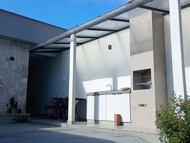 Casa com 180m² 2 quartos e 2 banheiros, à venda, no bairro Caneca Fina em Guapimirim