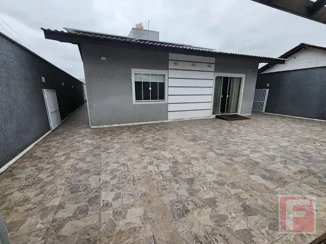 Casa 3 quartos e 2 banheiros, à venda, no bairro Pontal do Norte em Itapoá
