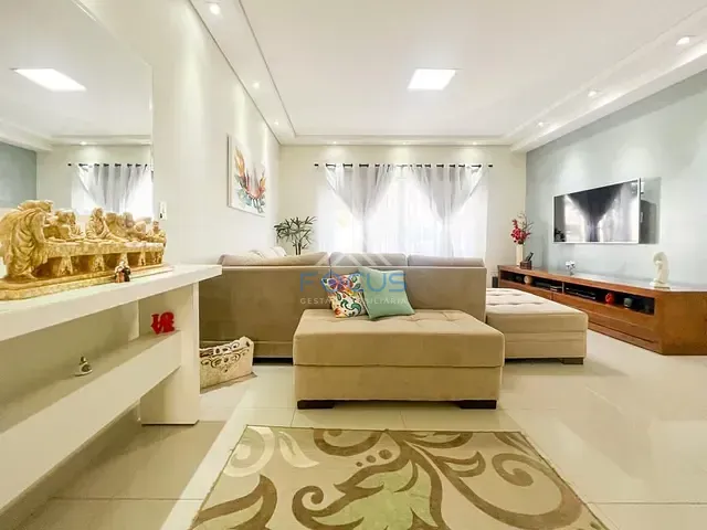 Casa com 160m² 3 quartos e 4 banheiros, à venda, no bairro Jardim Carolina em Jundiaí
