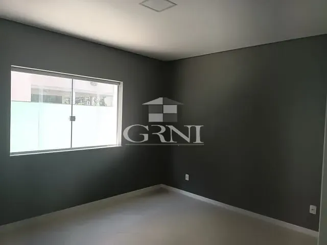 Casa com 360m² 3 quartos e 2 banheiros, à venda, no bairro Marechal Hermes em Rio de Janeiro