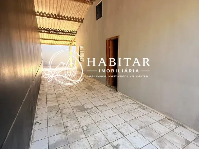 Casa 2 quartos e 1 banheiro, à venda, no bairro Aeroporto em Corumbá