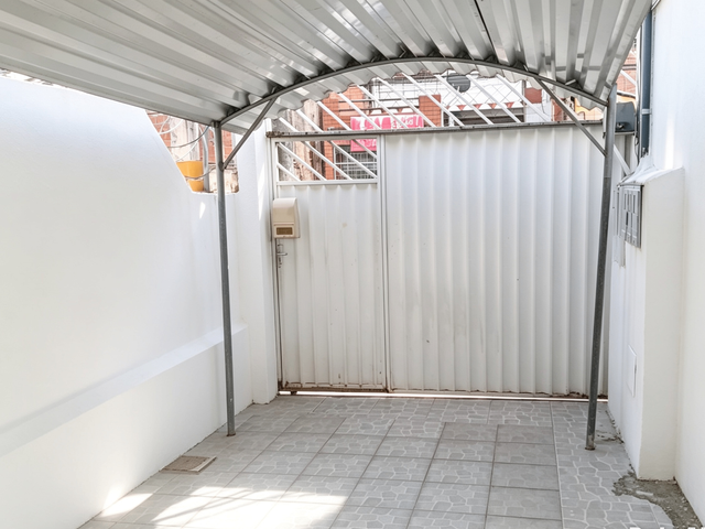 Casa para alugar, no bairro Matatu em Salvador
