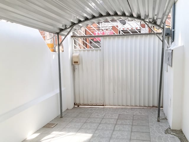 Casa para alugar, no bairro Matatu em Salvador