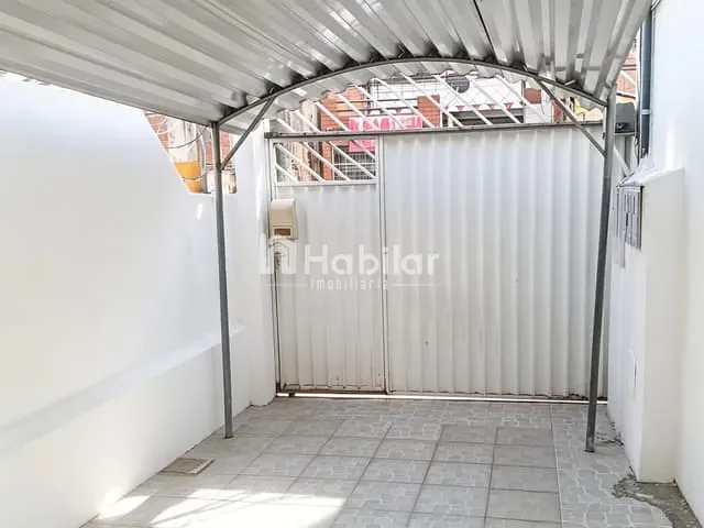 Casa para alugar, no bairro Matatu em Salvador