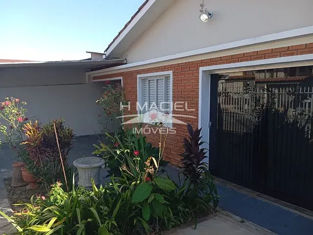 Casa com 308m² 2 quartos e 1 banheiro, à venda, no bairro Jardim Pinheiros em Valinhos