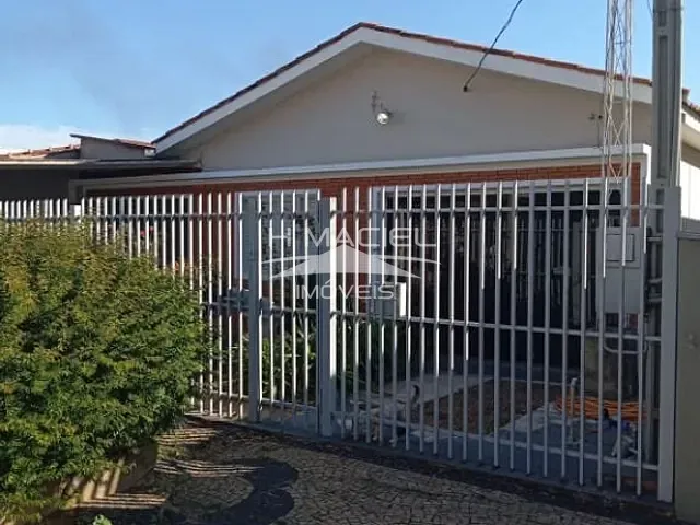 Casa com 308m² 2 quartos e 1 banheiro, à venda, no bairro Jardim Pinheiros em Valinhos