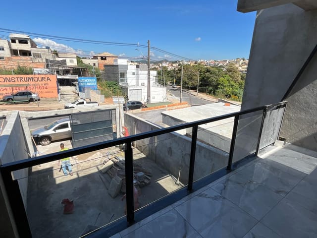 Casa com 170m² 3 quartos e 2 banheiros, à venda, no bairro Vale das Orquídeas em Contagem