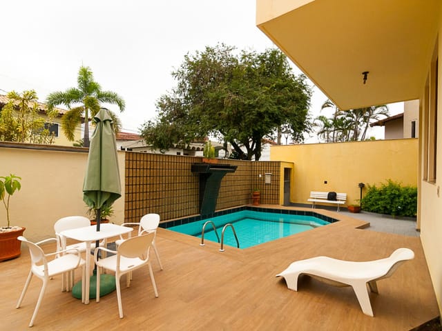 Casa com 390m² 4 quartos e 5 banheiros, à venda, no bairro Mata da Praia em Vitória