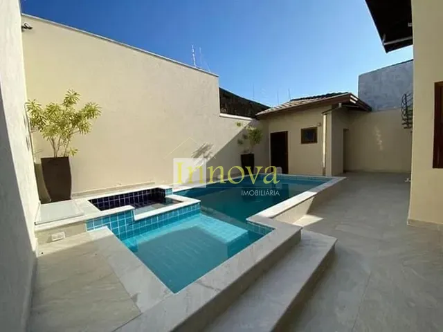 Casa com 360m² 3 quartos e 5 banheiros, à venda, no bairro Indaiá em Caraguatatuba
