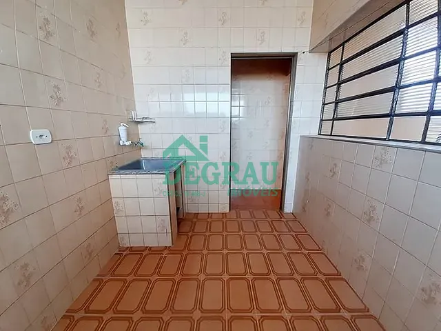 Casa 4 quartos e 2 banheiros, para alugar, no bairro Vila Aparecida em Itapeva