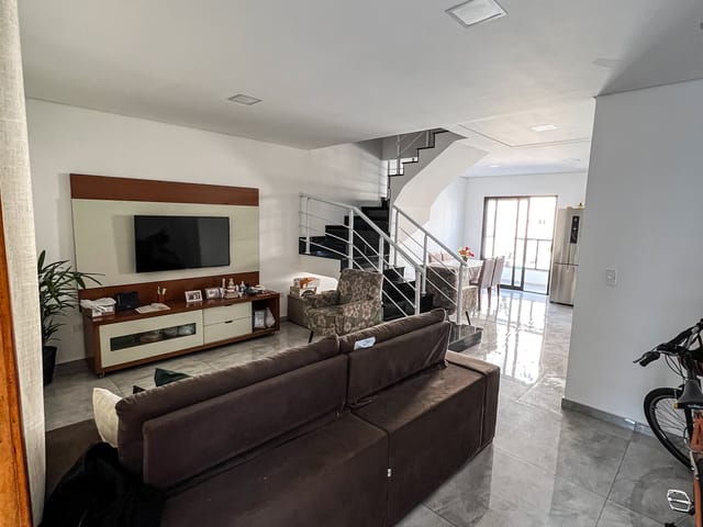 Casa 2 quartos e 3 banheiros, à venda, no bairro Portais (Polvilho) em Cajamar