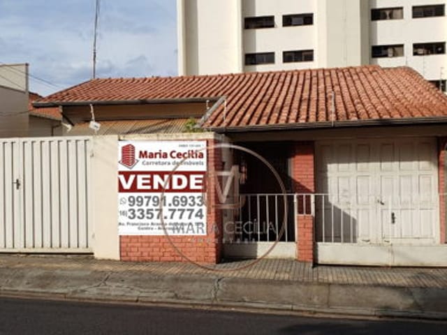 Casa com 324m² 4 quartos e 4 banheiros, à venda, no bairro Centro em Araraquara