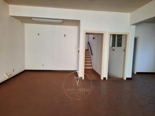Casa com 324m² 4 quartos e 4 banheiros, à venda, no bairro Centro em Araraquara