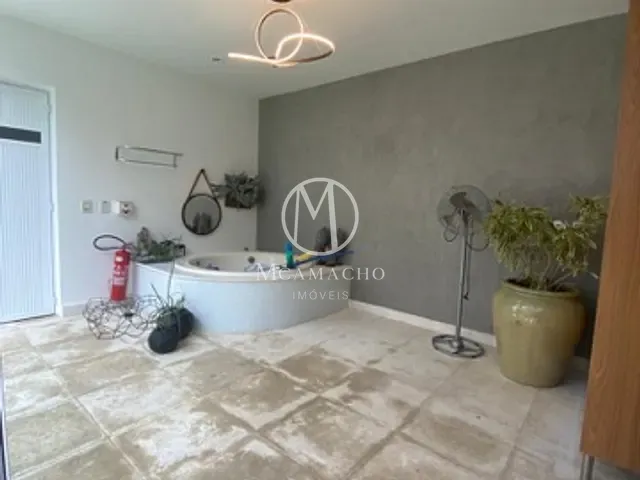 Casa com 560m² 4 quartos e 7 banheiros, à venda, no bairro Barra da Tijuca em Rio de Janeiro
