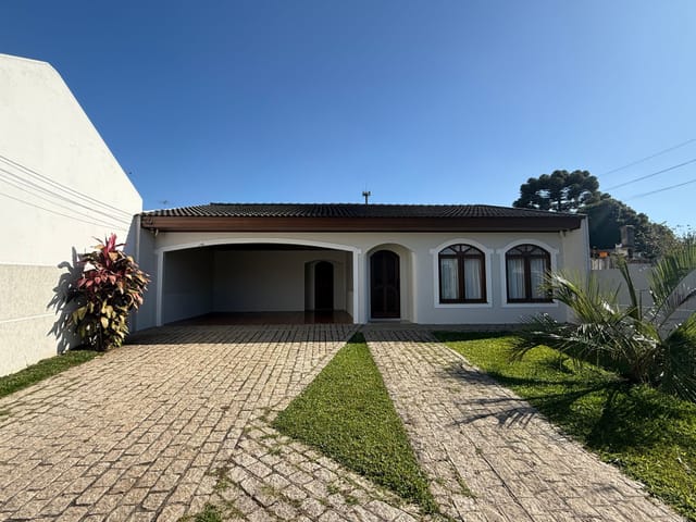 Casa com 444m² 4 quartos e 3 banheiros, à venda, no bairro Portão em Curitiba