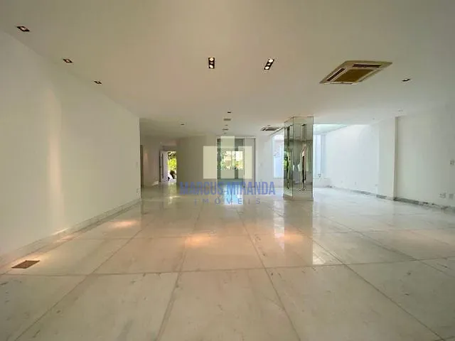 Casa com 747m² 4 quartos e 7 banheiros, à venda, no bairro Barra da Tijuca em Rio de Janeiro