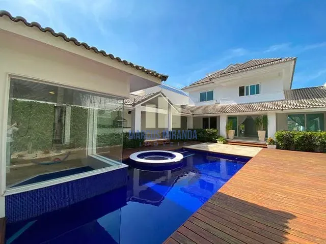 Casa com 747m² 4 quartos e 7 banheiros, à venda, no bairro Barra da Tijuca em Rio de Janeiro